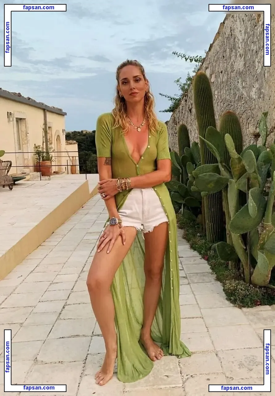 Chiara Ferragni nude photo #1700 from OnlyFans