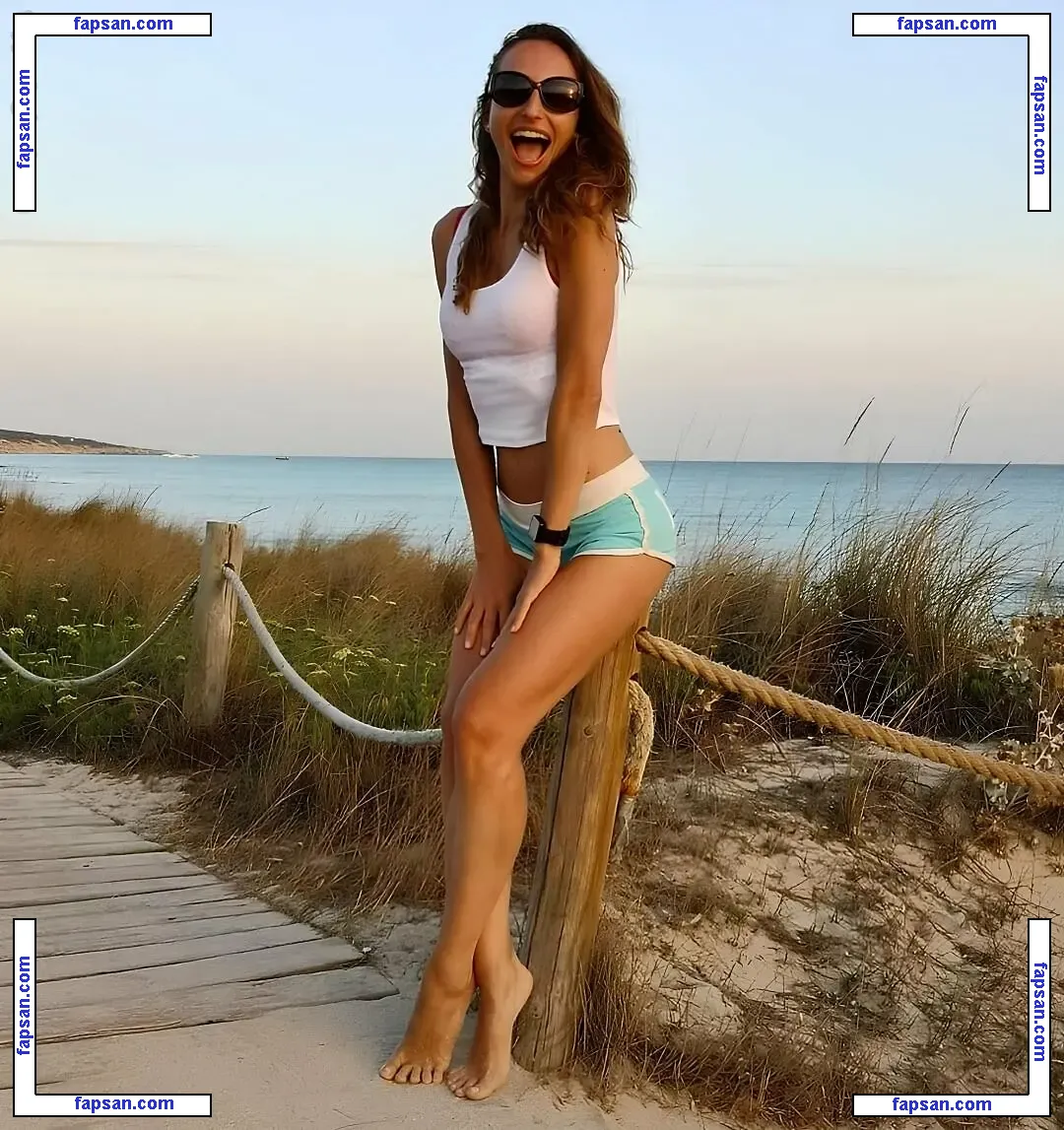 Chiara Squaglia nude photo #0002 from OnlyFans