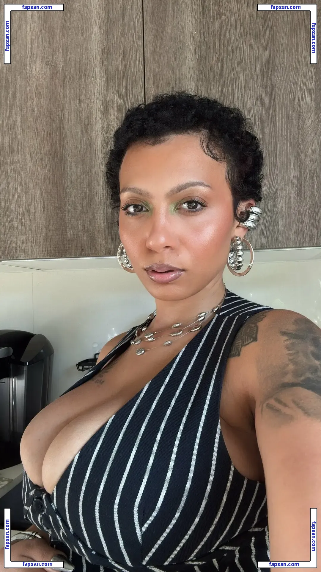 Childofnines голая фото #0004 с Онлифанс