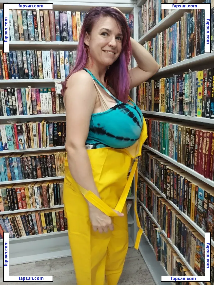 chimeracostumes nude photo #0011 from OnlyFans