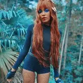 China Anne McClain голая #0018