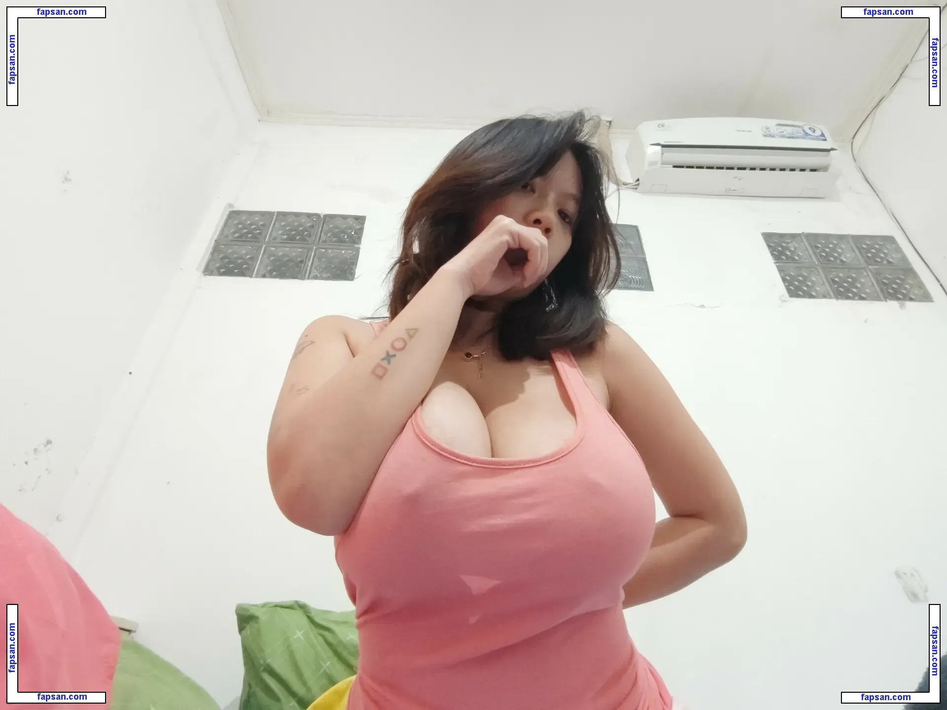 Chindo Girls Threads nude photo #0002 from OnlyFans