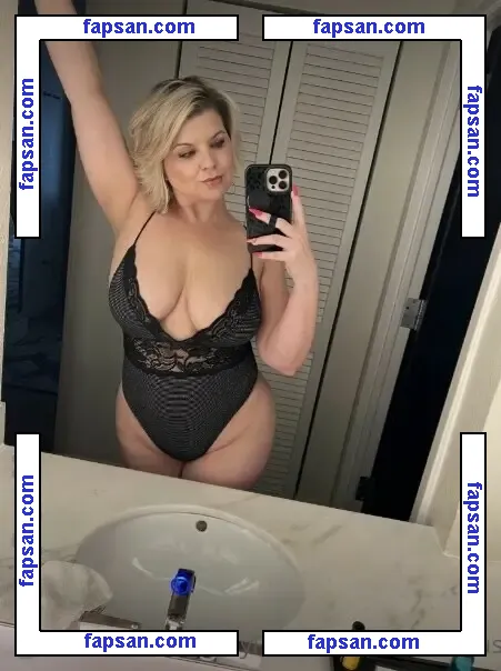 Chivelicious nude photo #0047 from OnlyFans