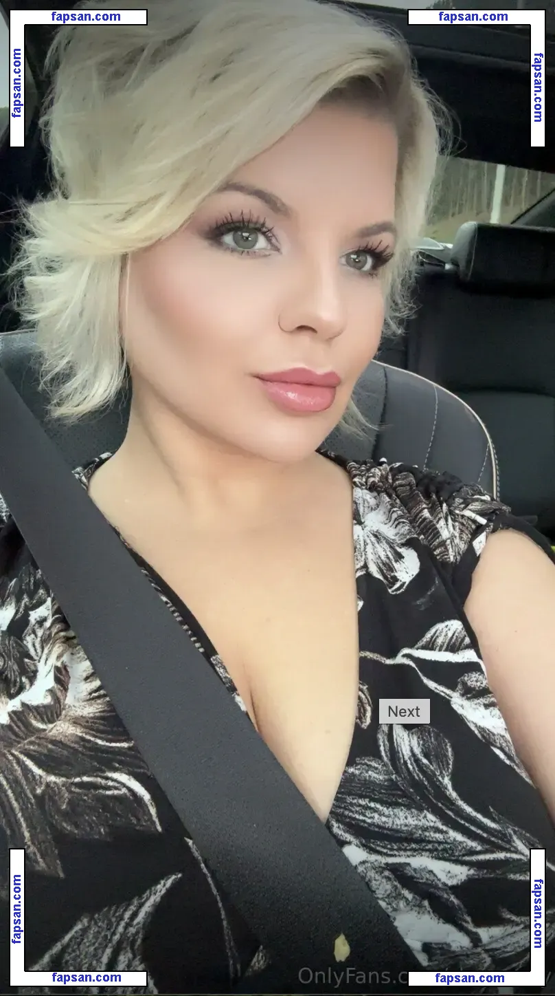 Chivelicious nude photo #0323 from OnlyFans