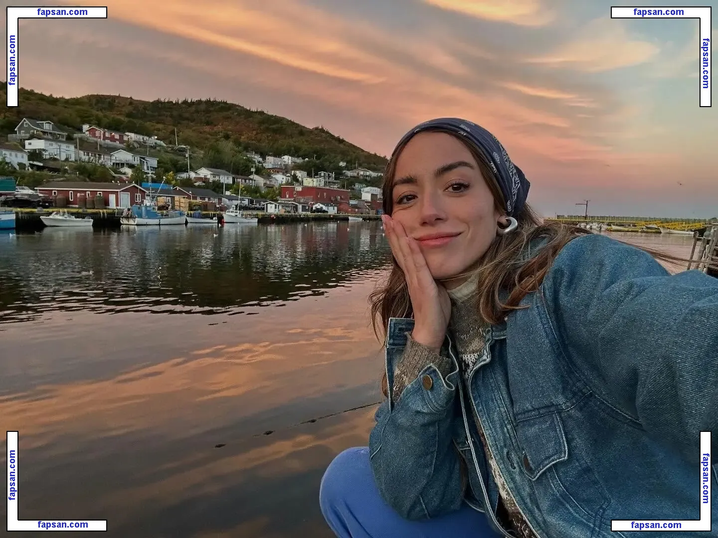 Chloe Bennet голая фото #0403 с Онлифанс