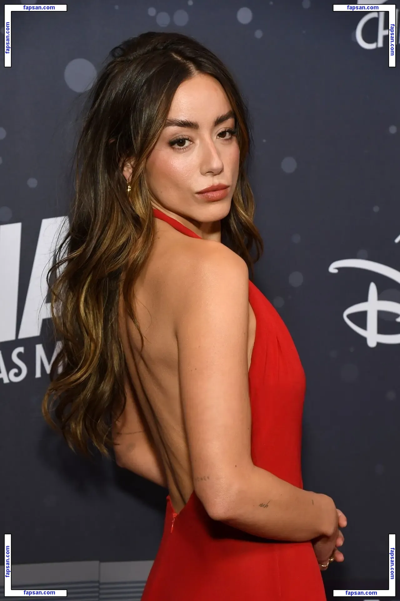 Chloe Bennet голая фото #0420 с Онлифанс