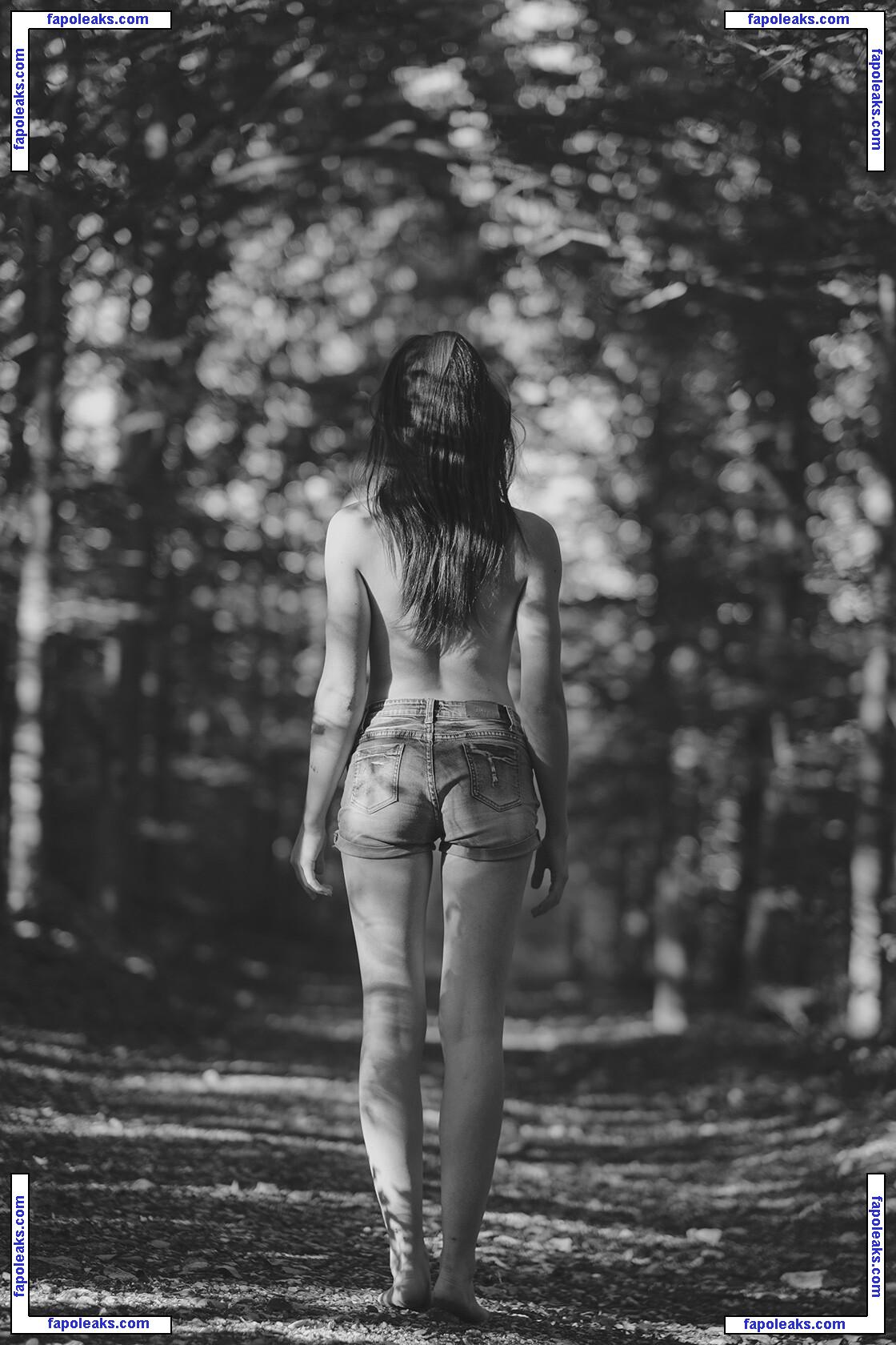 Chloe Bonhaure / chloebonhaure / chloewildd nude photo #0005 from OnlyFans