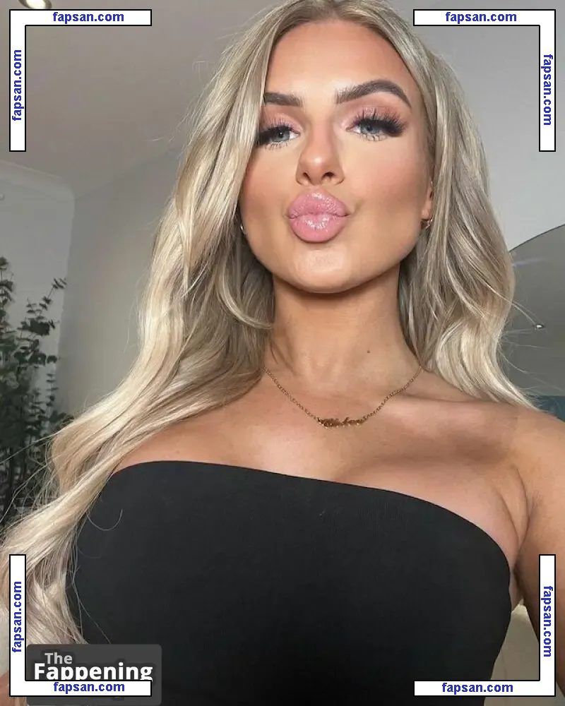 Chloe Burrows nude photo #0048 from OnlyFans