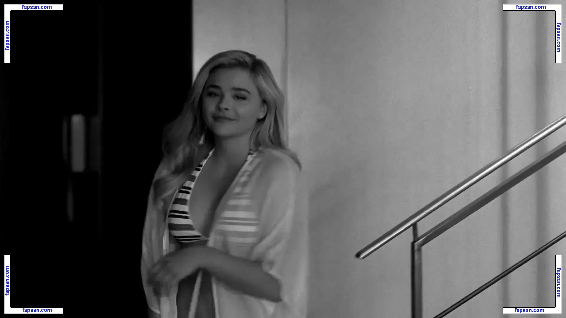 Chloë Grace Moretz голая фото #0138 с Онлифанс