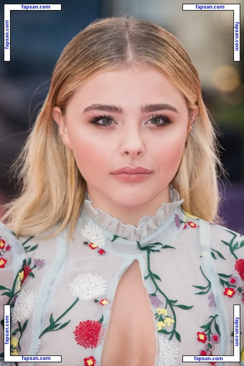 Chloë Grace Moretz голая фото #0208 с Онлифанс