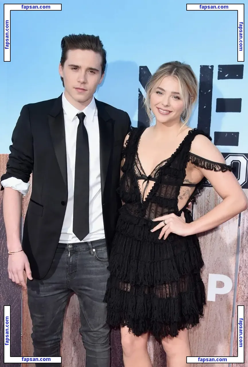 Chloë Grace Moretz голая фото #0374 с Онлифанс