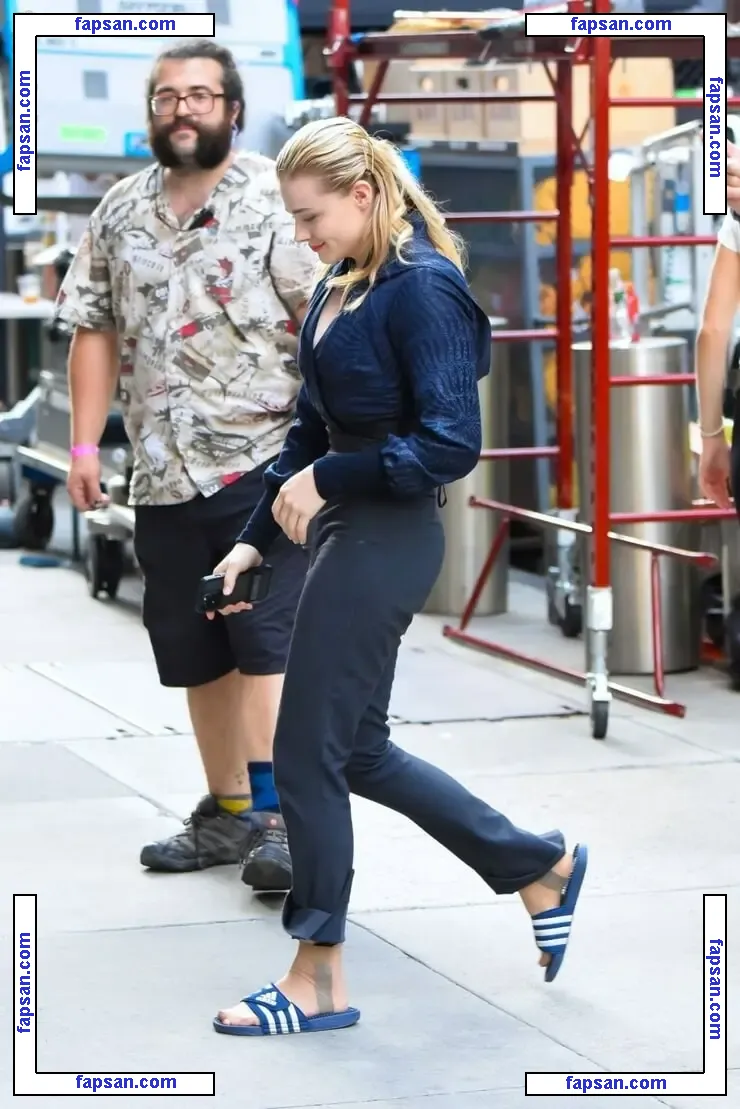 Chloë Grace Moretz nude photo #0821 from OnlyFans