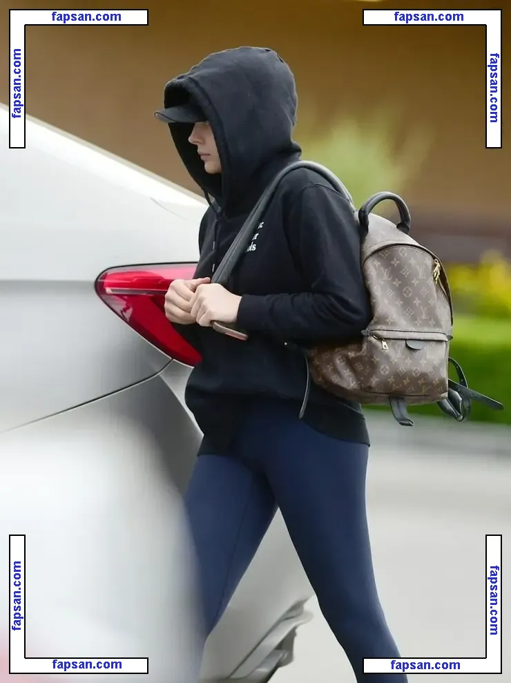Chloë Grace Moretz nude photo #0827 from OnlyFans
