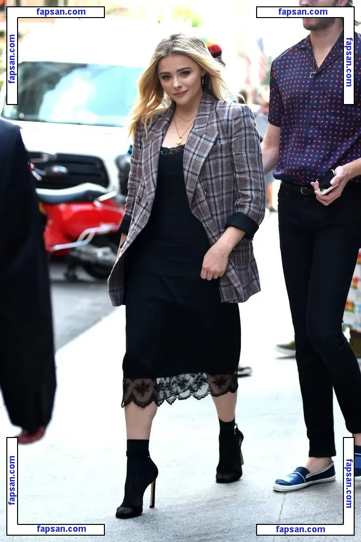 Chloë Grace Moretz nude photo #0830 from OnlyFans