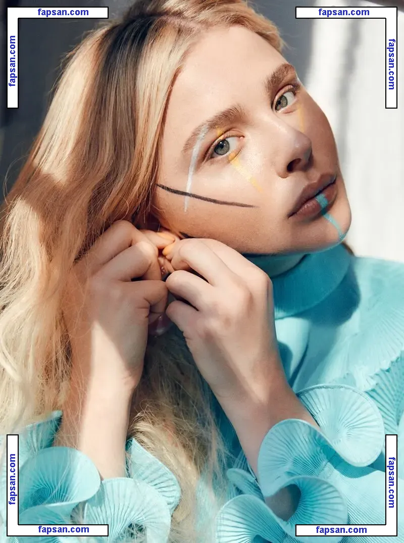 Chloë Grace Moretz nude photo #0920 from OnlyFans