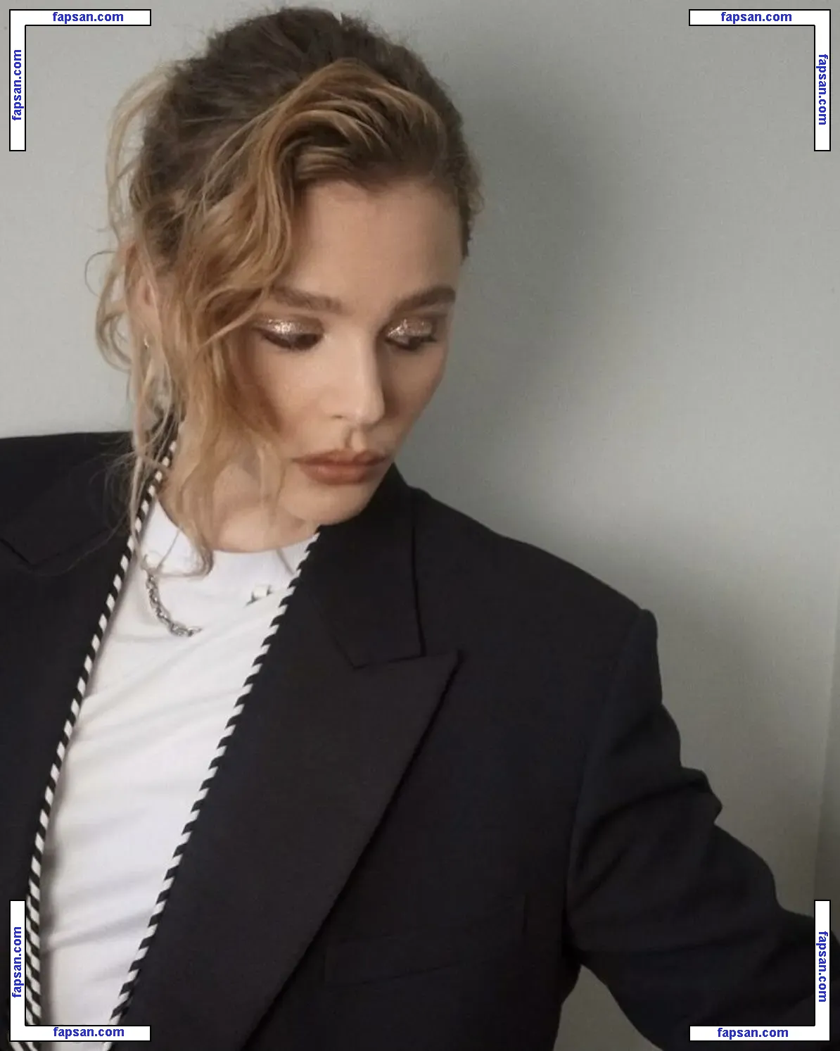 Chloë Grace Moretz nude photo #1022 from OnlyFans