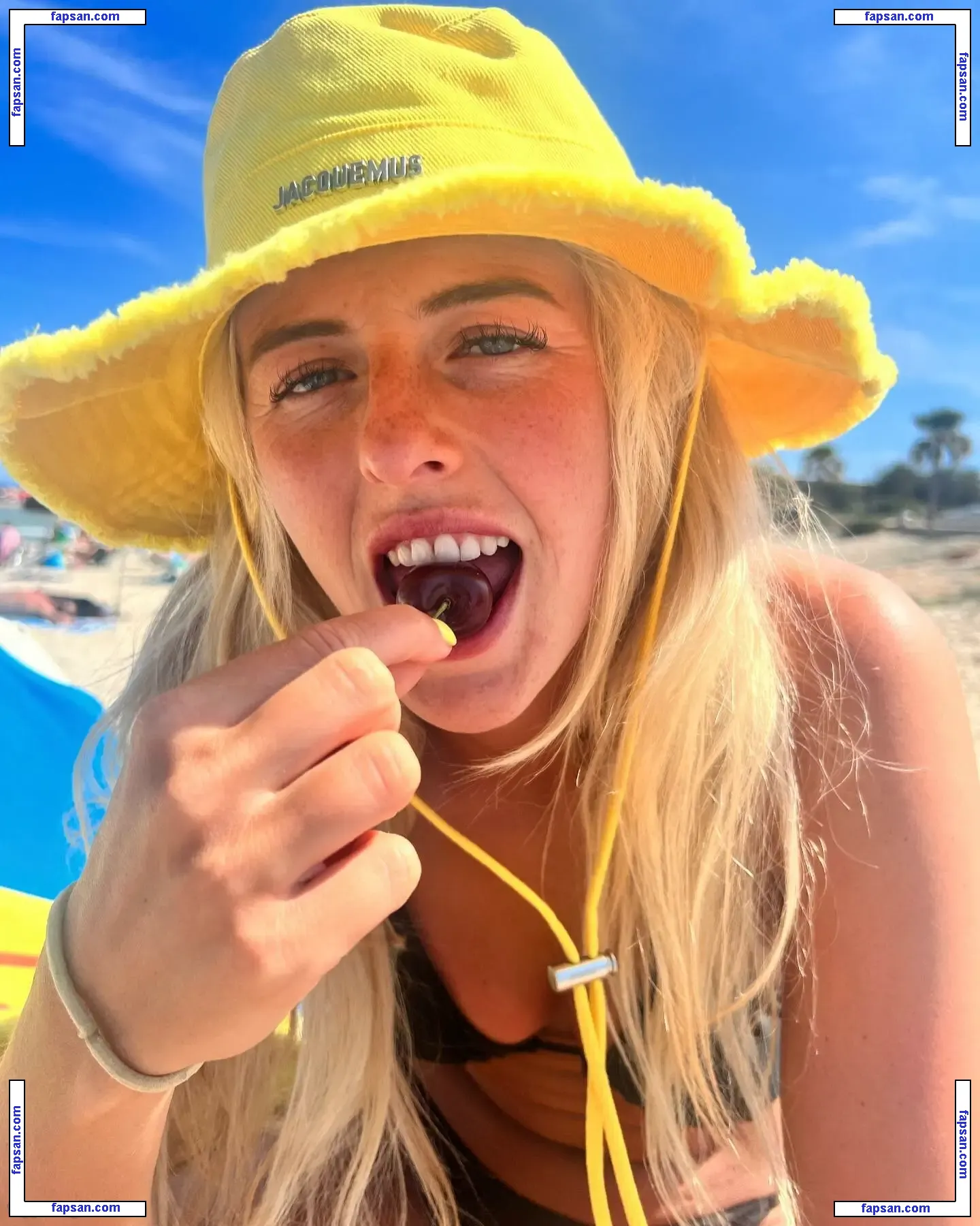 Chloe Kelly nude photo #0044 from OnlyFans