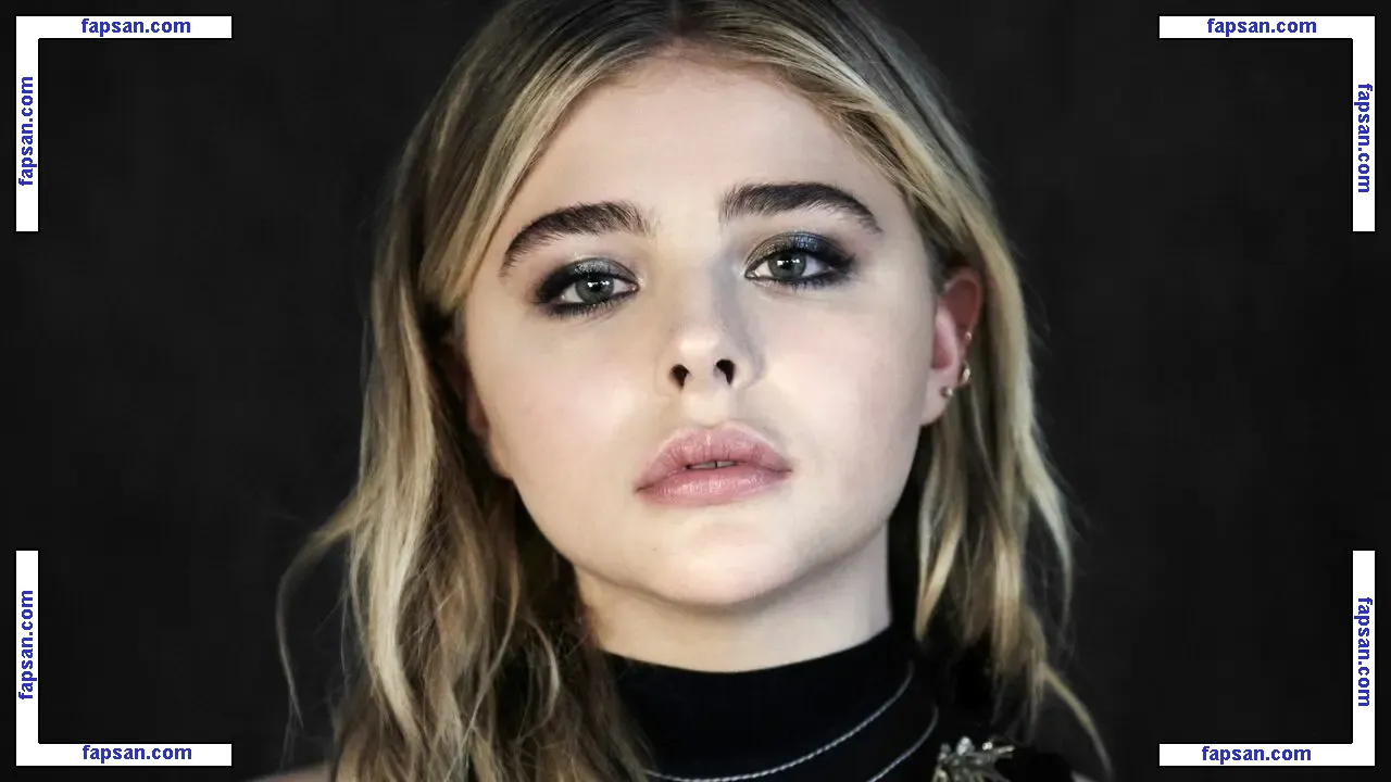 Chloë Moretz голая фото #0016 с Онлифанс