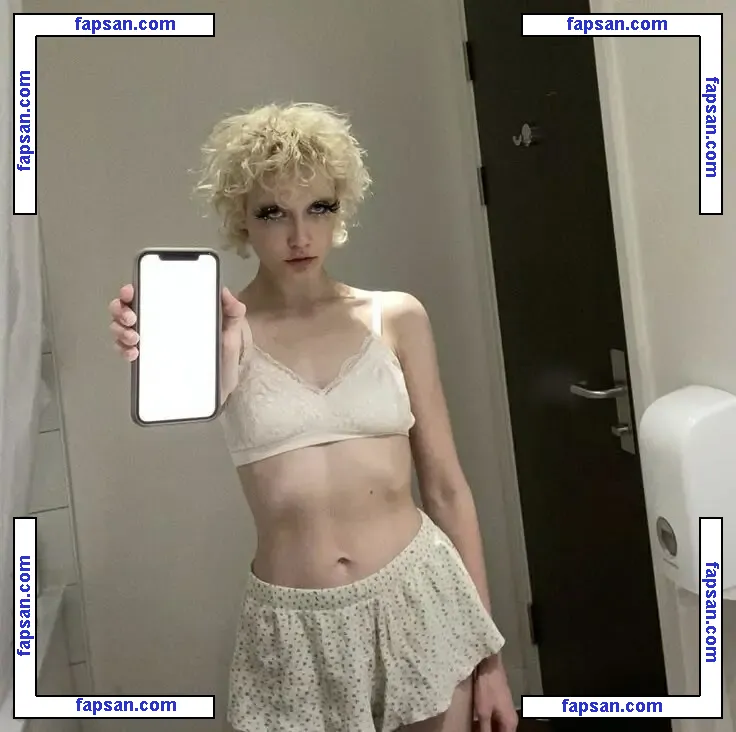 Chloe Moriondo nude photo #0051 from OnlyFans