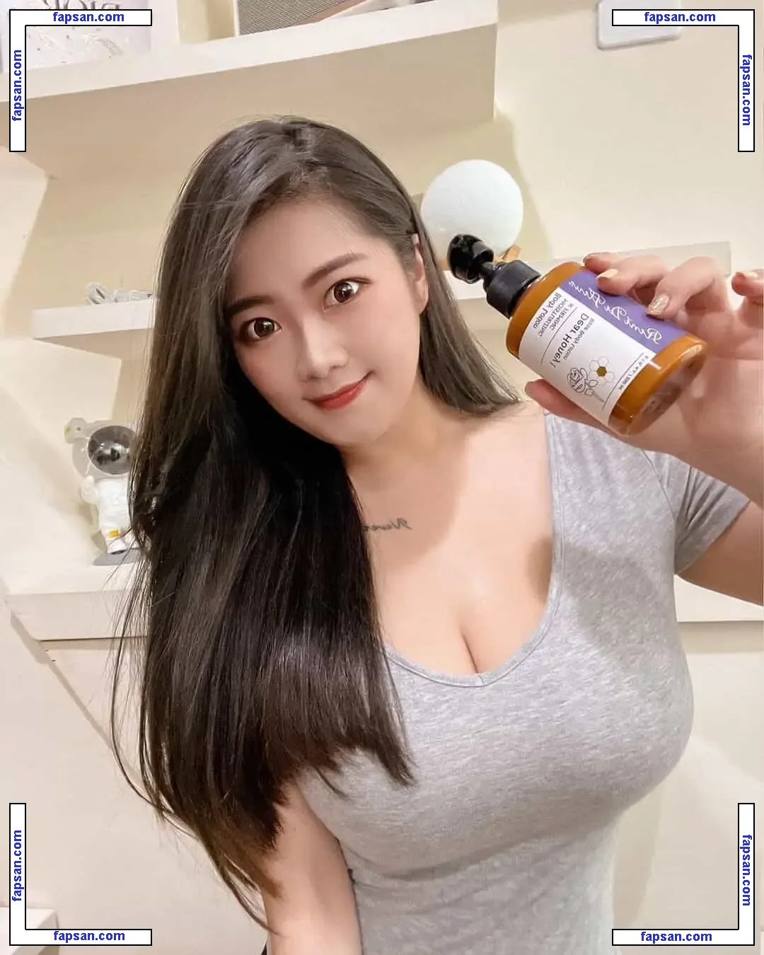 Chloe nude photo #0231 from OnlyFans