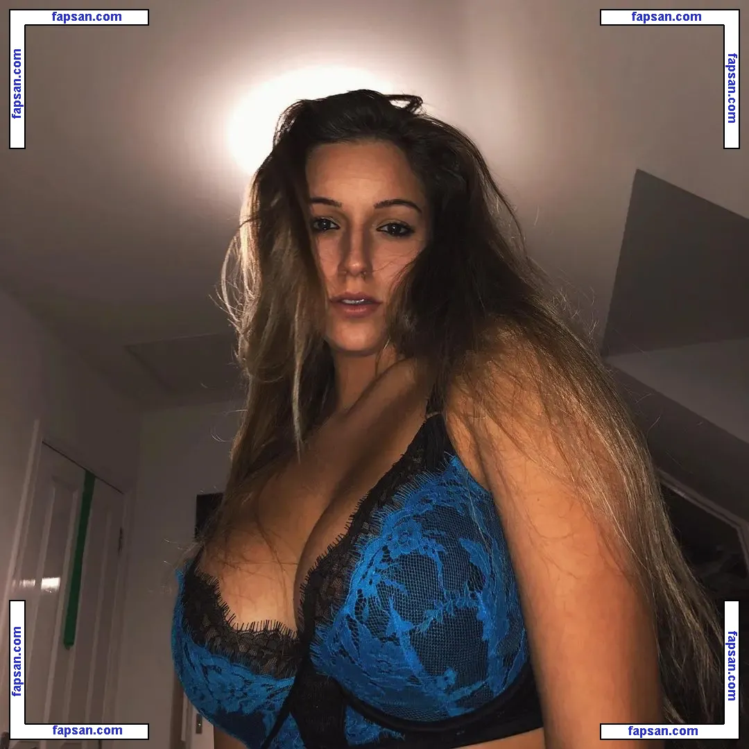 Chloe Smart nude photo #0010 from OnlyFans