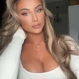 Chloe Streatfield голая #0072