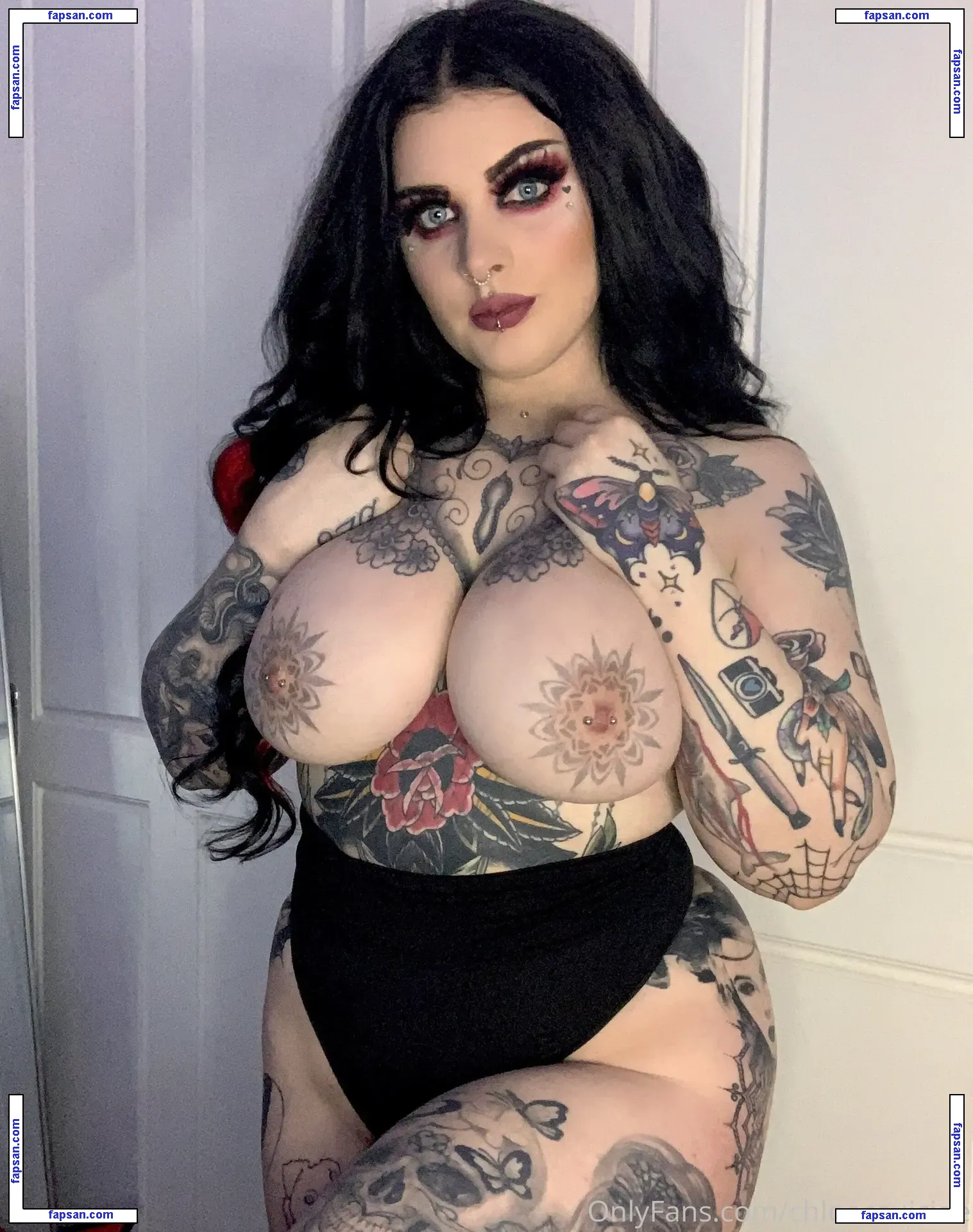 Chloee Suicide nude photo #0019 from OnlyFans