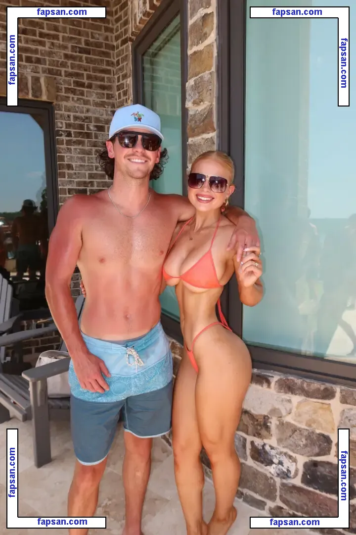 Chloee Tinnin nude photo #0041 from OnlyFans