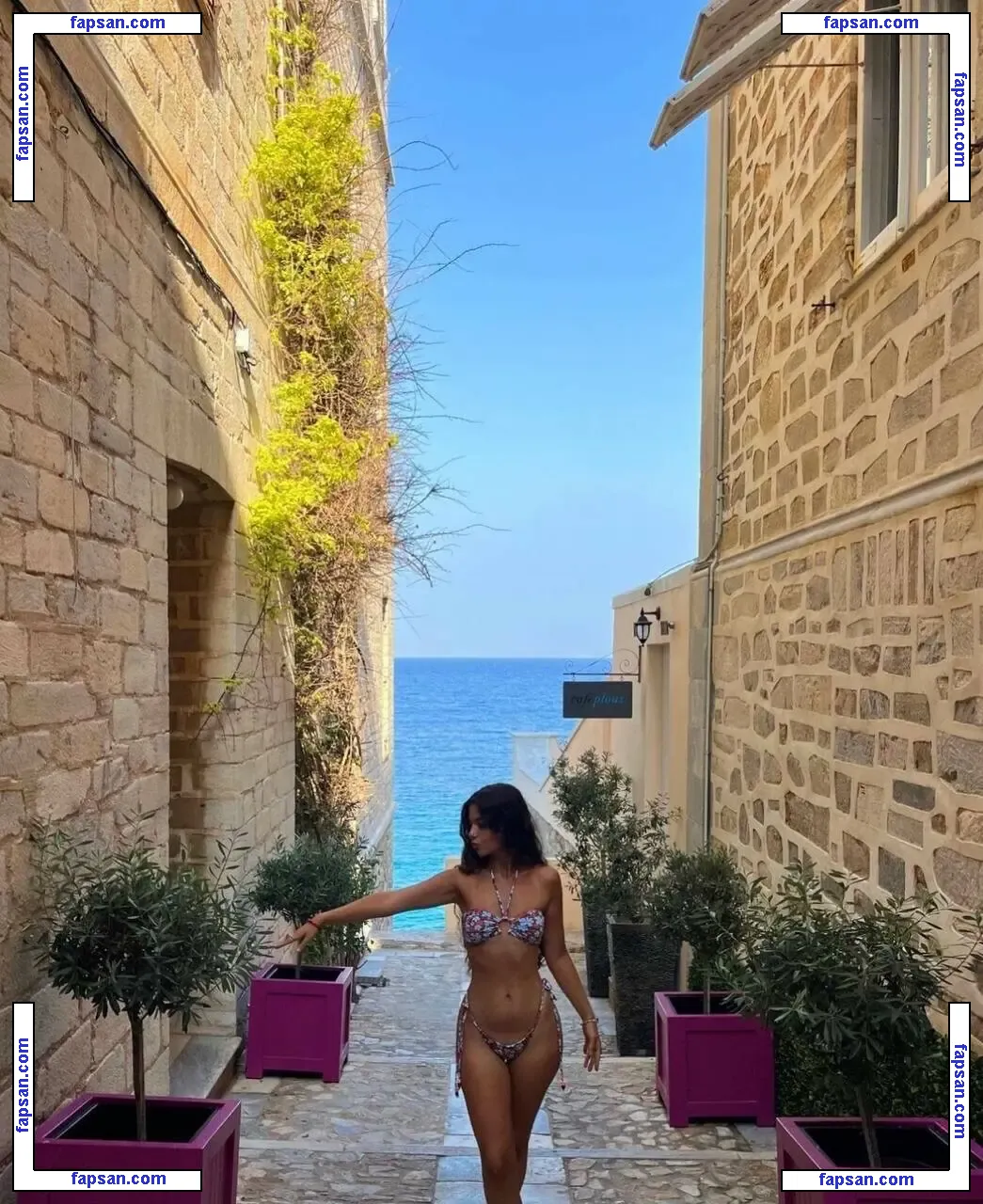 Chloeforero nude photo #0015 from OnlyFans