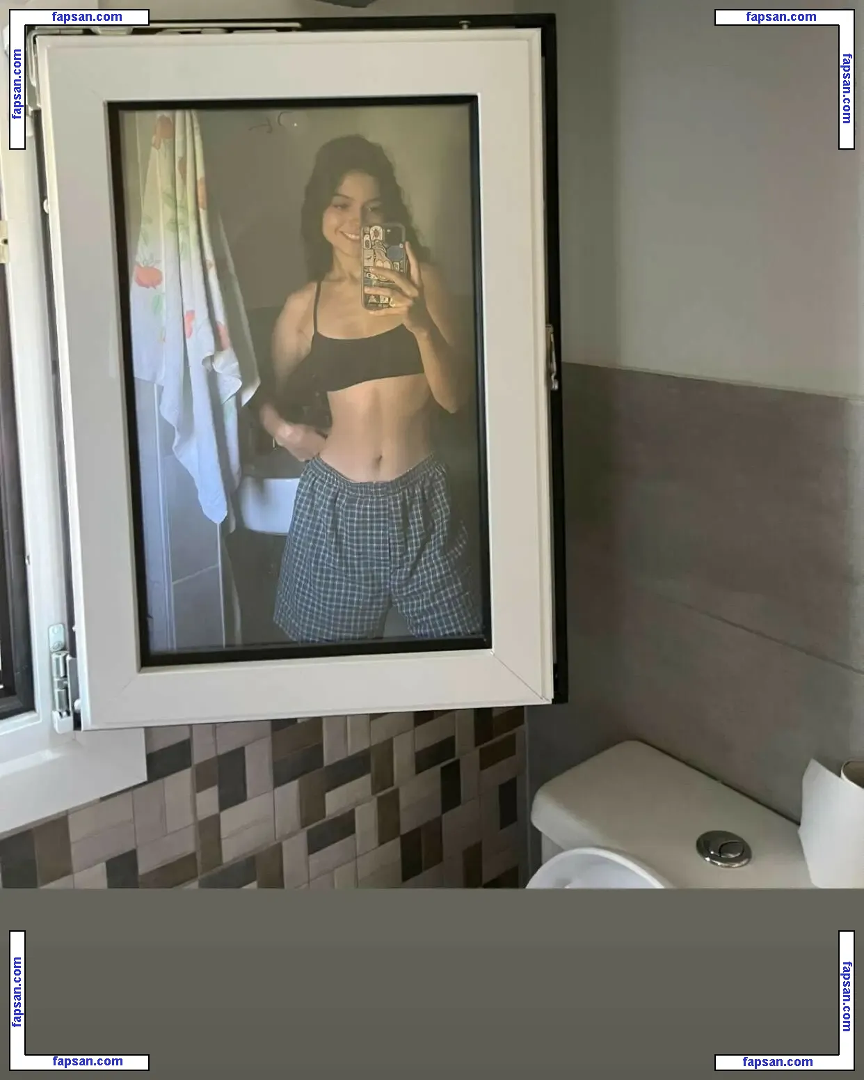 Chloeforero nude photo #0026 from OnlyFans