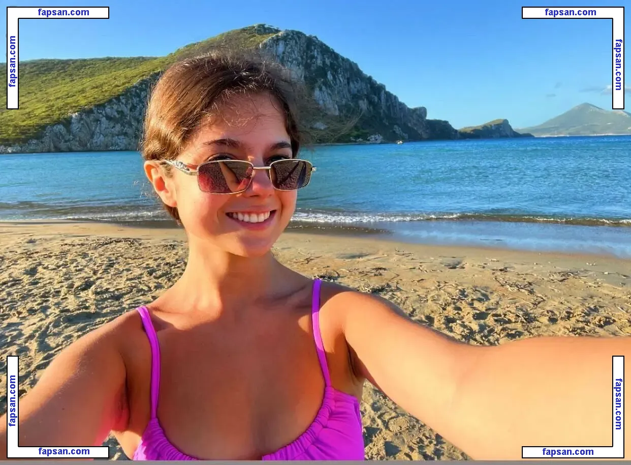 Chloeforero nude photo #0029 from OnlyFans