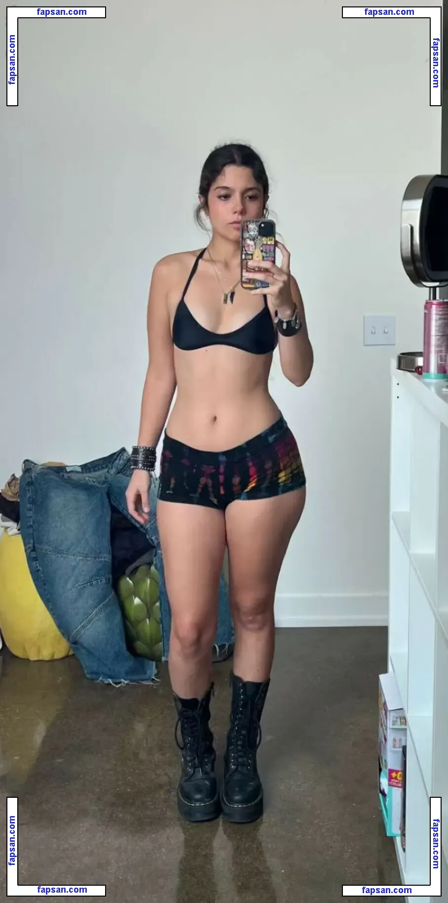 Chloeforero nude photo #0048 from OnlyFans