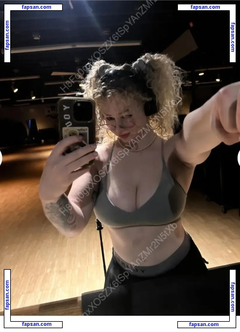 Chloethehokage голая фото #0037 с Онлифанс