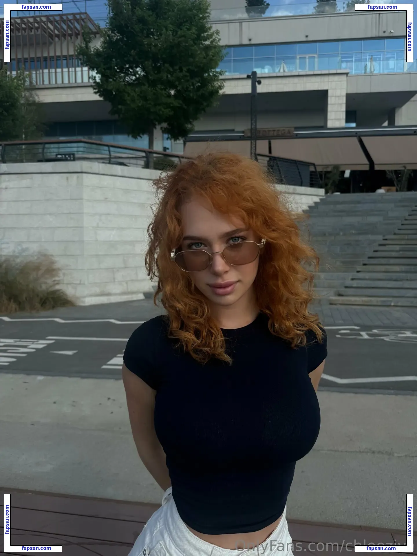 Chloeziva nude photo #0027 from OnlyFans