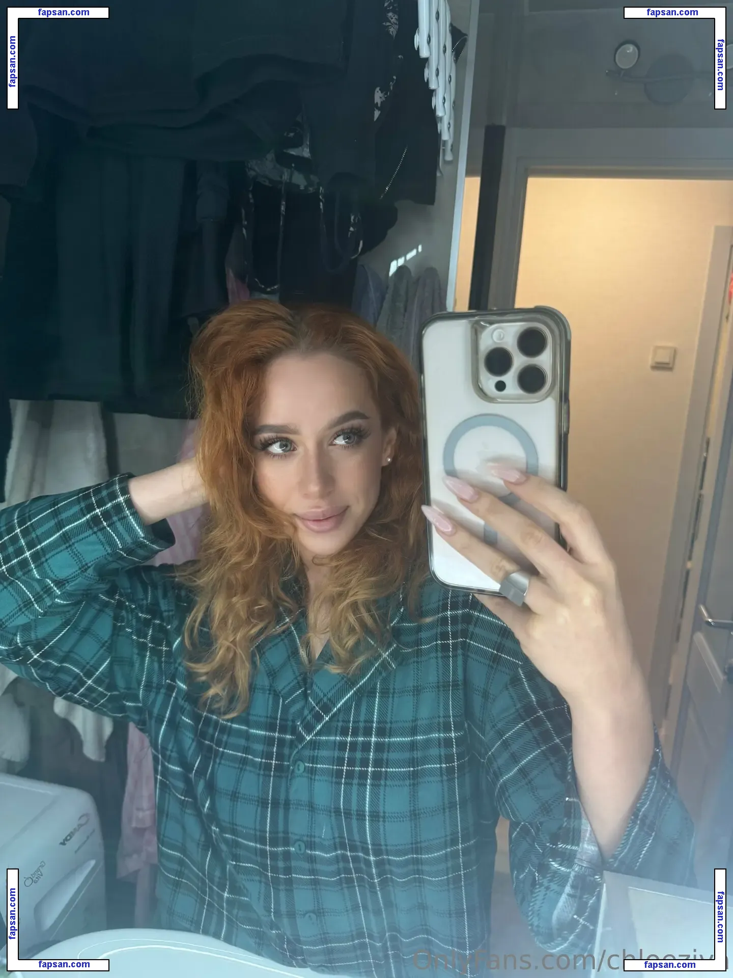 Chloeziva nude photo #0037 from OnlyFans