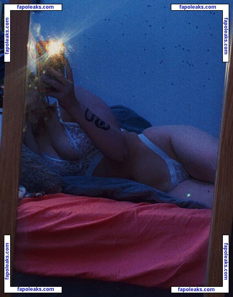 chlomarie_1 / chloe_larkinx nude photo #0003 from OnlyFans