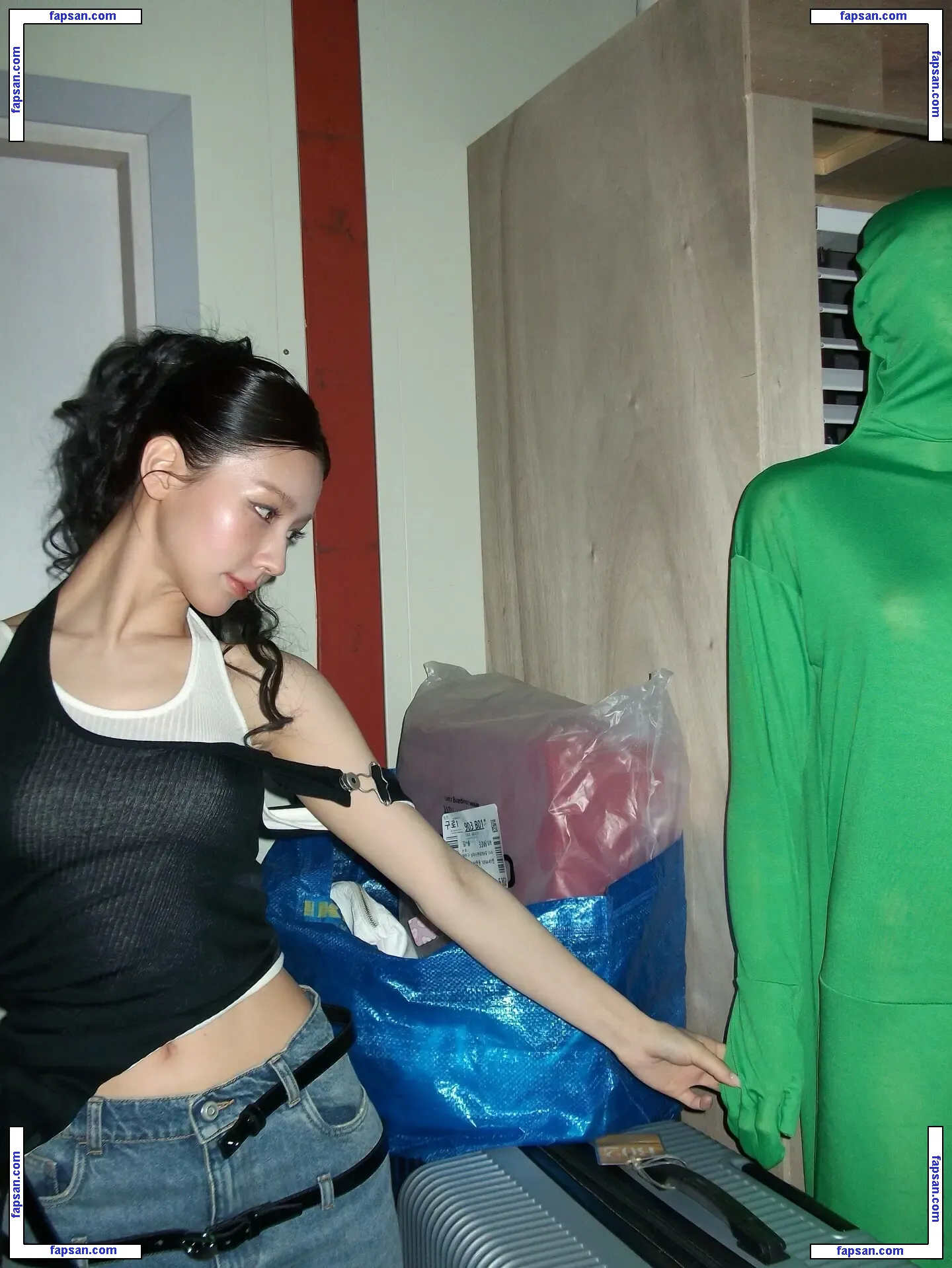 Cho Mi-yeon (Miyeon) - i-dle [(G)I-dle] nude photo #0051 from OnlyFans