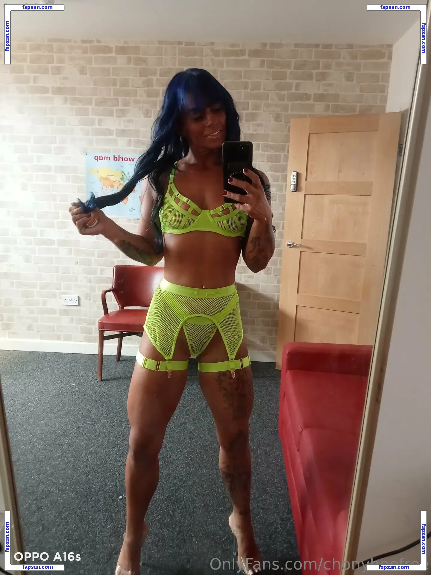 chonybeefree nude photo #0005 from OnlyFans