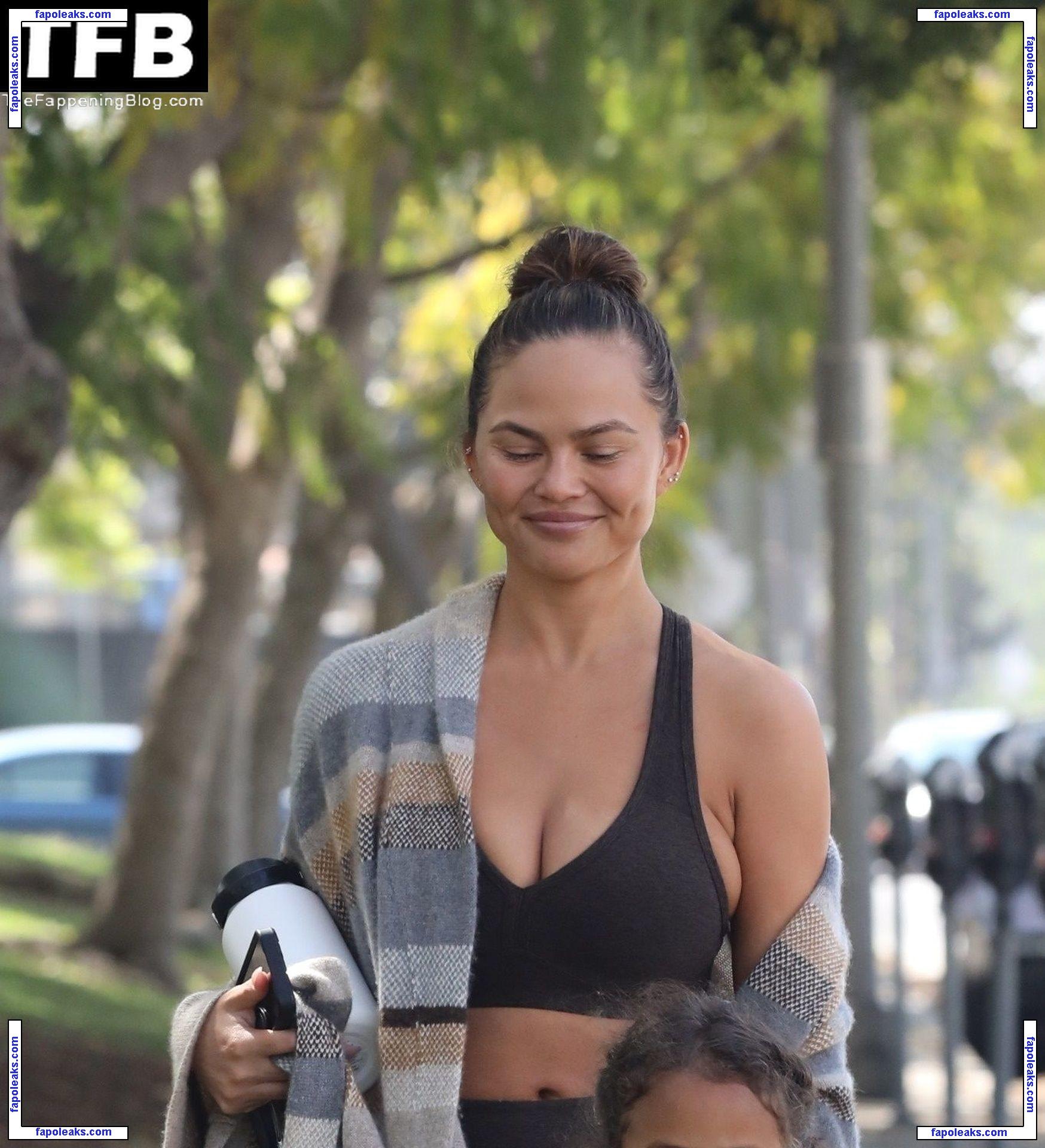 Chrissy Teigen / ChrissyTeigen голая фото #1337 с Онлифанс