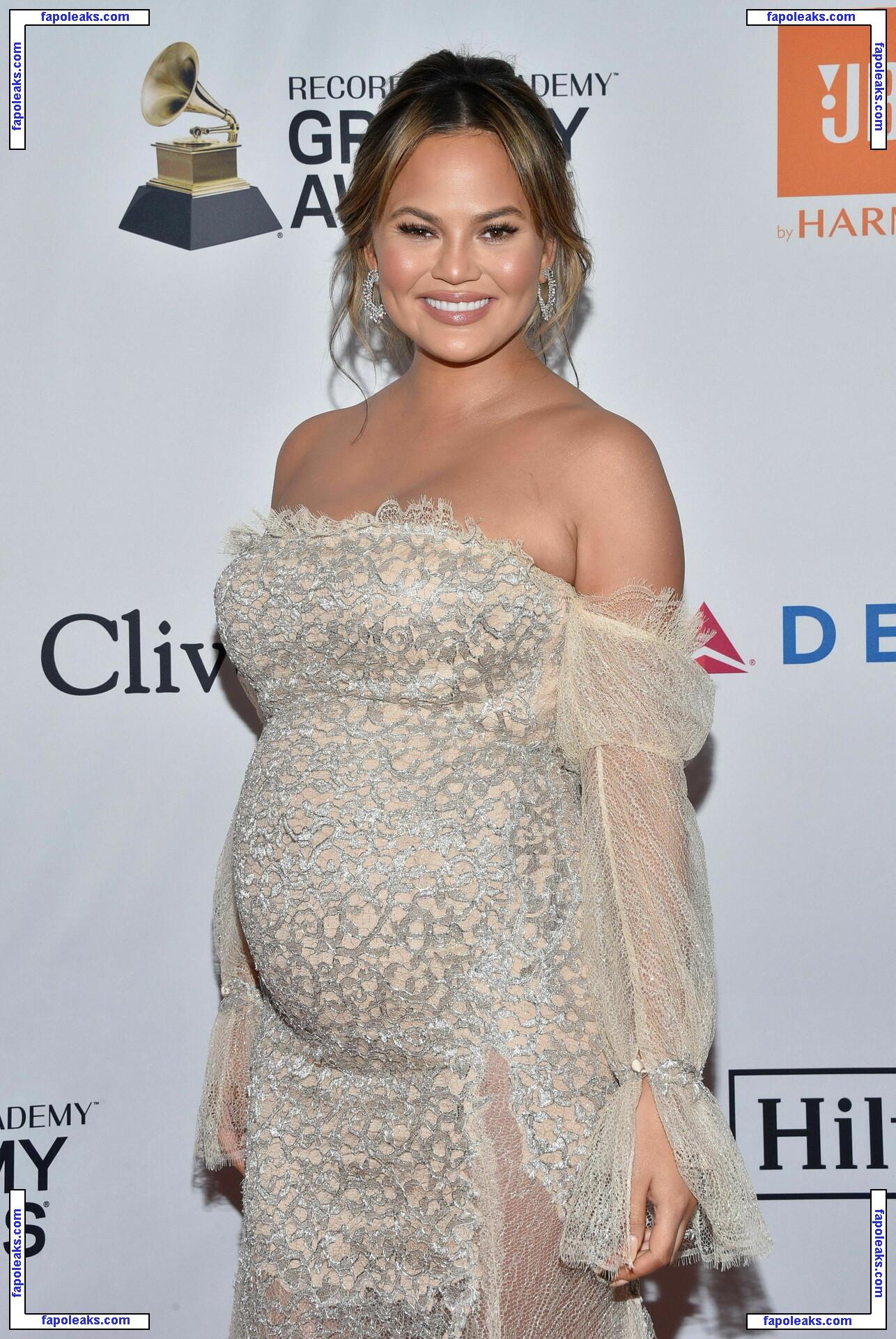 Chrissy Teigen / ChrissyTeigen голая фото #1687 с Онлифанс