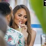 Chrissy Teigen голая #1569