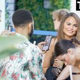 Chrissy Teigen голая #1583