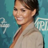 Chrissy Teigen голая #1640