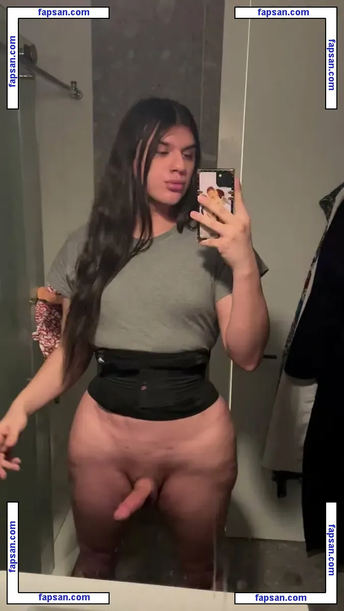 Chrissycakey nude photo #0003 from OnlyFans