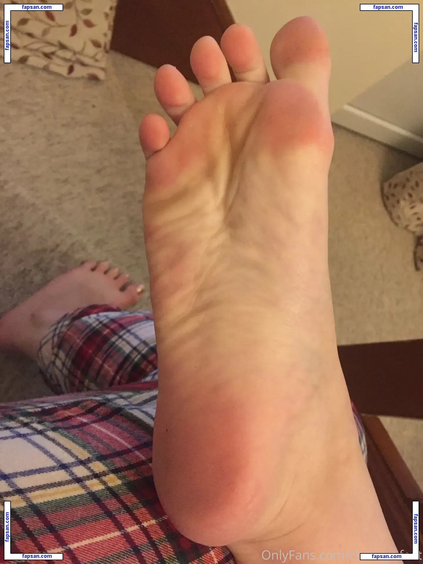 chrissys.feet nude photo #0016 from OnlyFans