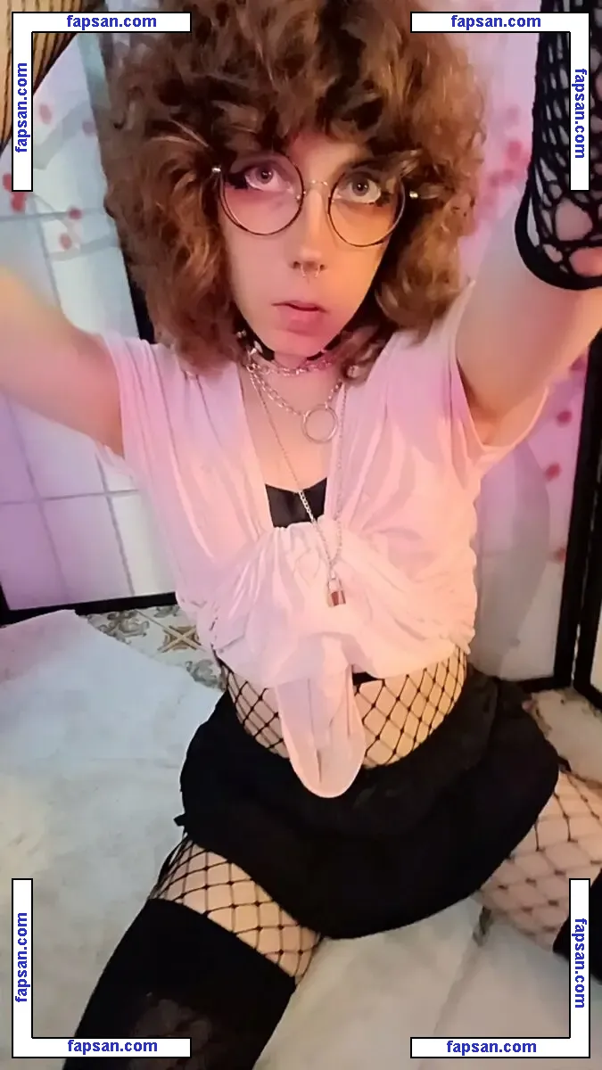 ChrisTheFemboy nude photo #0014 from OnlyFans