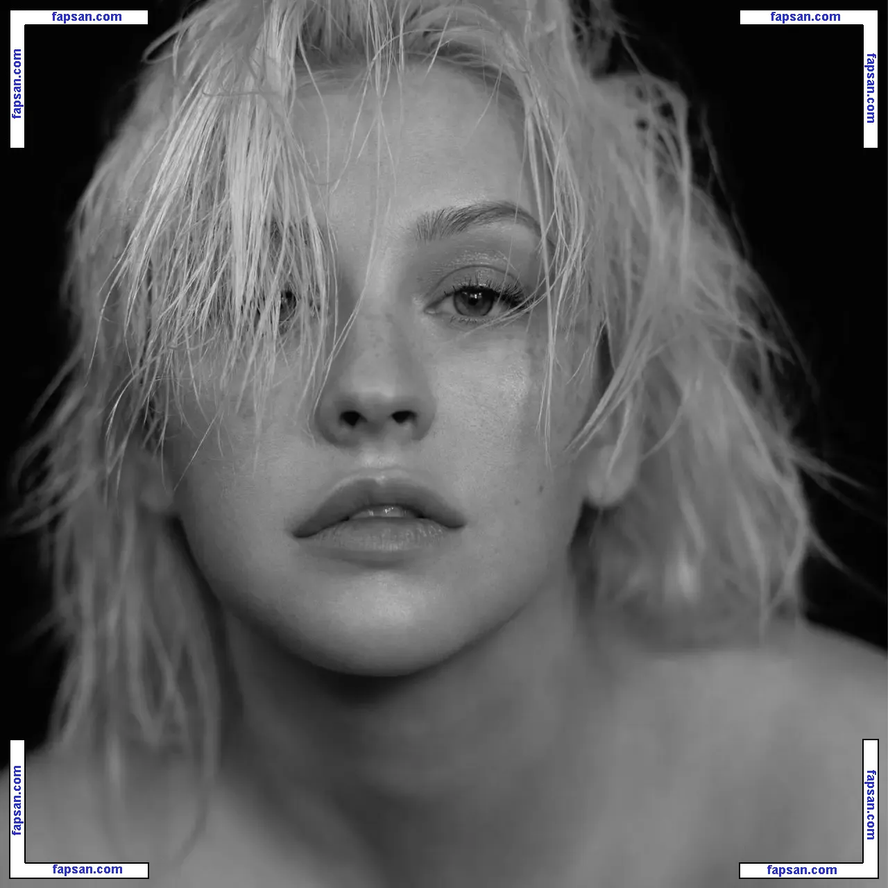 Christina Aguilera голая фото #0075 с Онлифанс