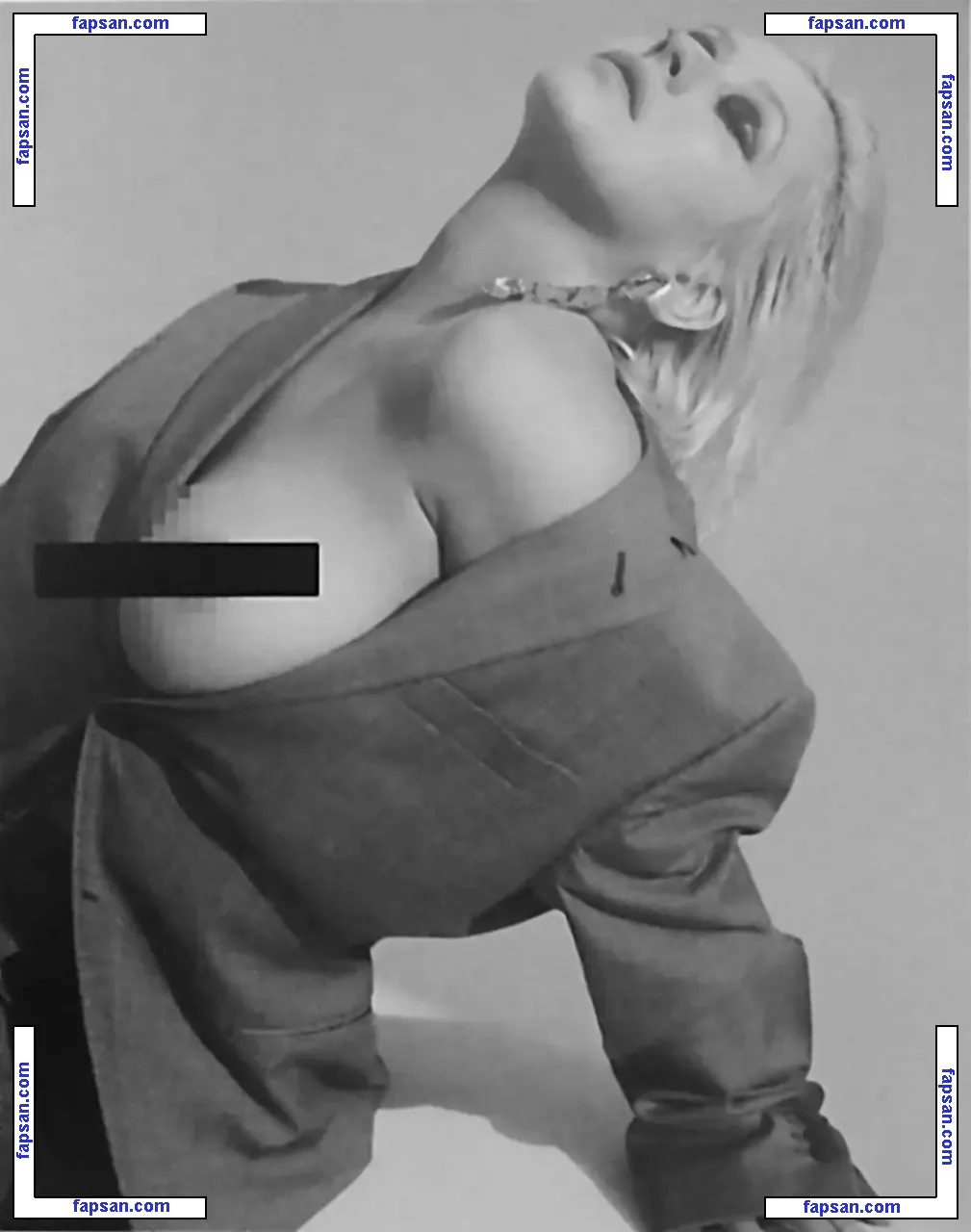 Christina Aguilera голая фото #0107 с Онлифанс