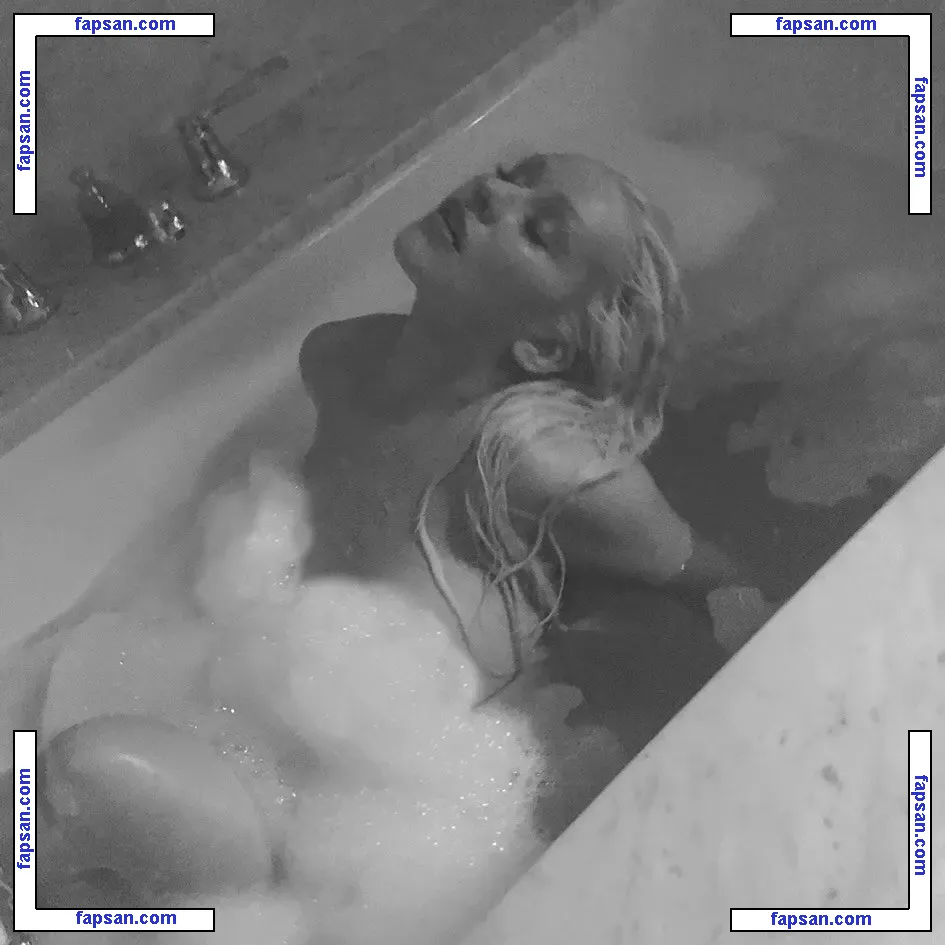 Christina Aguilera голая фото #0212 с Онлифанс