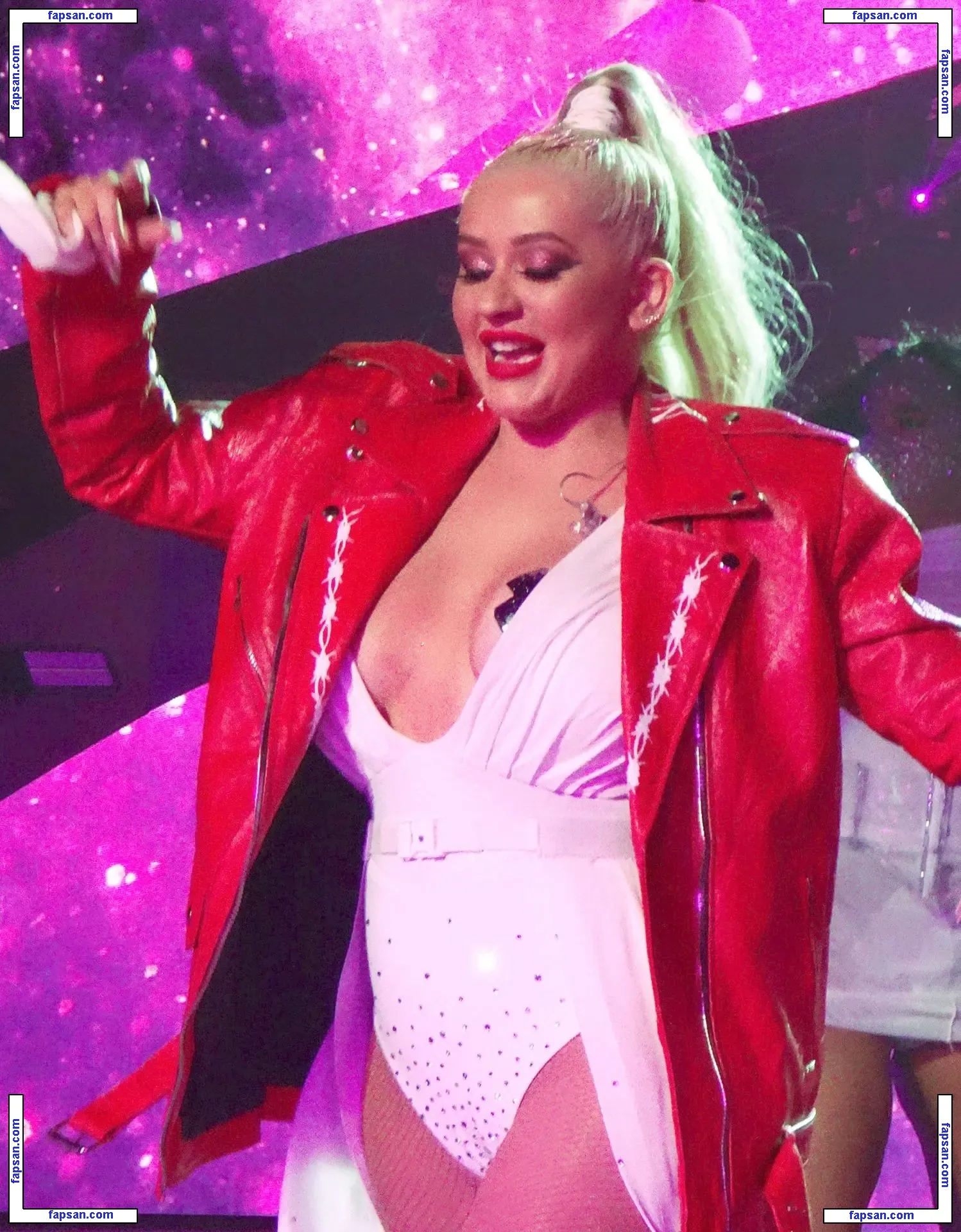 Christina Aguilera голая фото #1098 с Онлифанс